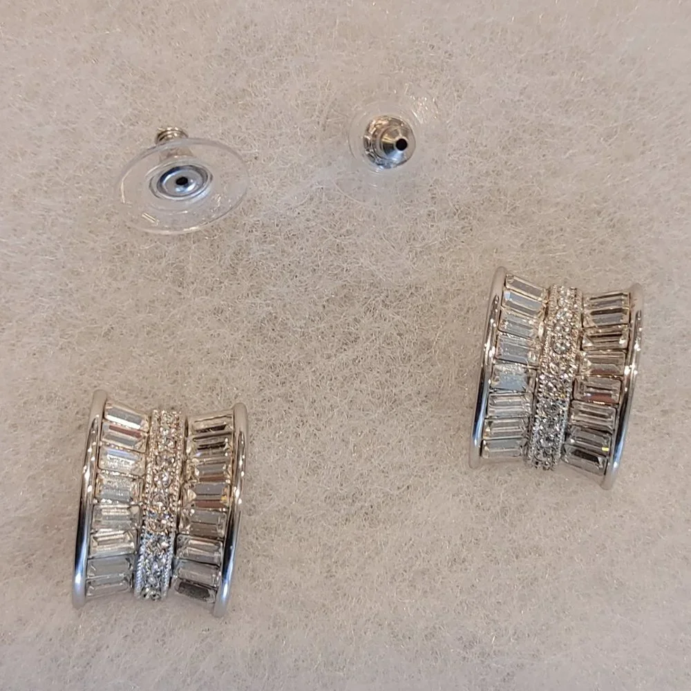 Nolan Miller stud earrings with backs, signed - Picture 6 of 16
